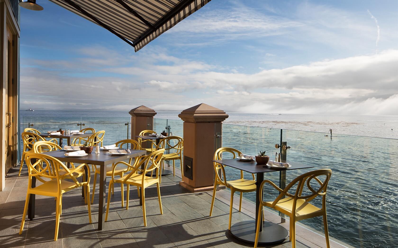 Schooners Restaurant Monterey outdoor patio seating