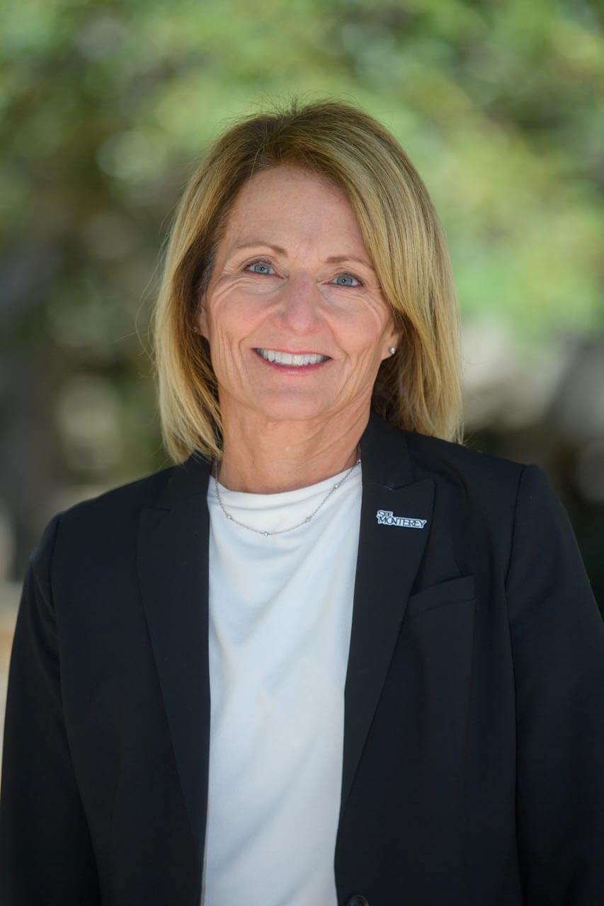 Jennifer Murray headshot